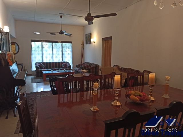 A Prime Ancestral Land (11P) with a House even suitable for commercial purpose walking distance to Nugegoda fly over. – photo 2