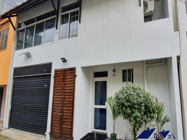House For Sale In Colombo 04 – photo 1