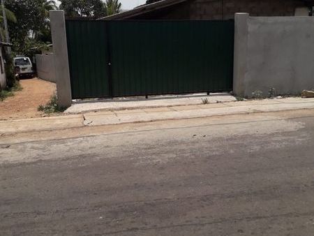 Land With Old House for Sale In Neelammahara Maharagama. – photo 1