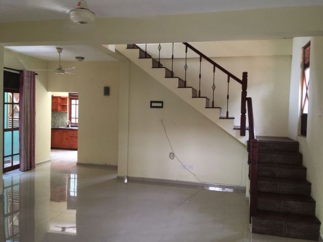 Two story house for sale in Jambugasmulla Mawatha, Nugegoda
