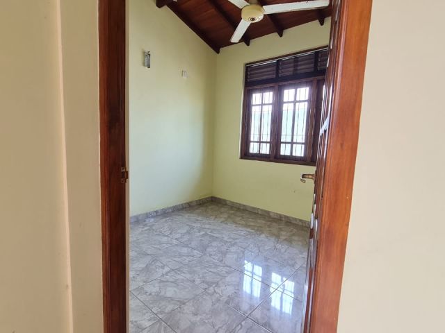 Two story house for sale in Jambugasmulla Mawatha, Nugegoda – photo 11