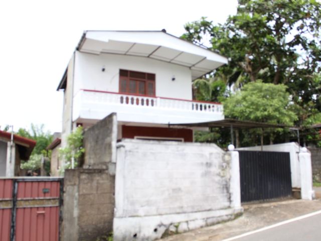 Two story House for sale in Kesbewa, Makandana. – photo 1