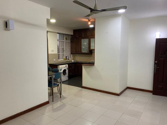 03 Bed Apartment for Sale in Bambalapitiya Colombo 04. – photo 5