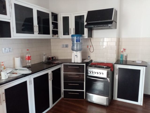 Fully Furnished 03 Bed Well Maintained Apartment to be Sold in Colombo 03. – photo 8