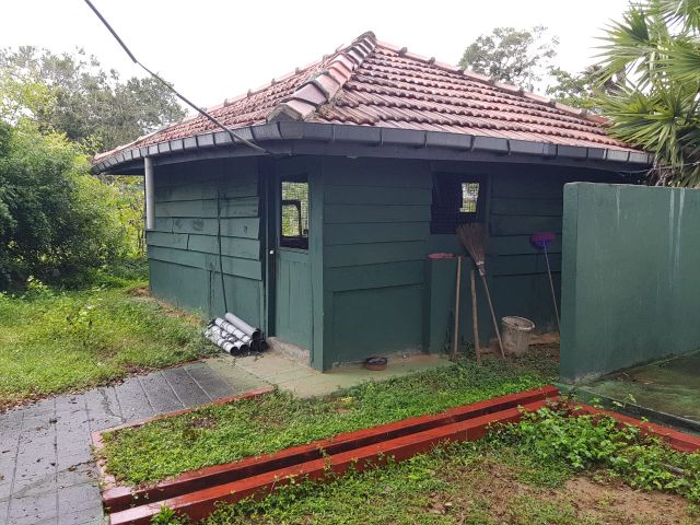 LAND WITH WILDLIFE HOLIDAY BUNGALOW IN HAMBANTOTA – photo 2