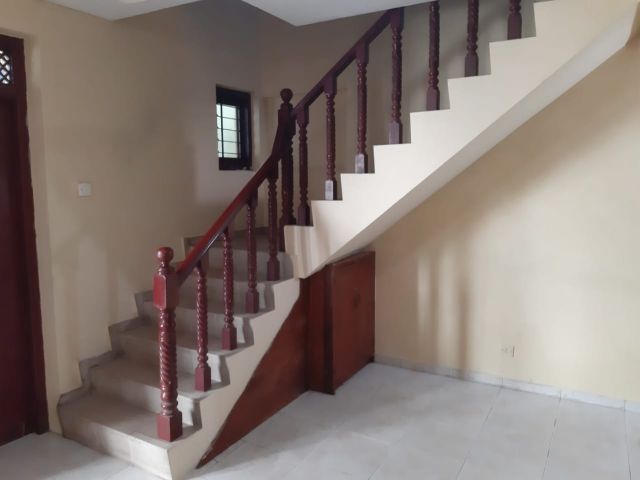 Two Story House to be Sold in Wellawatta Colombo 06. – photo 2