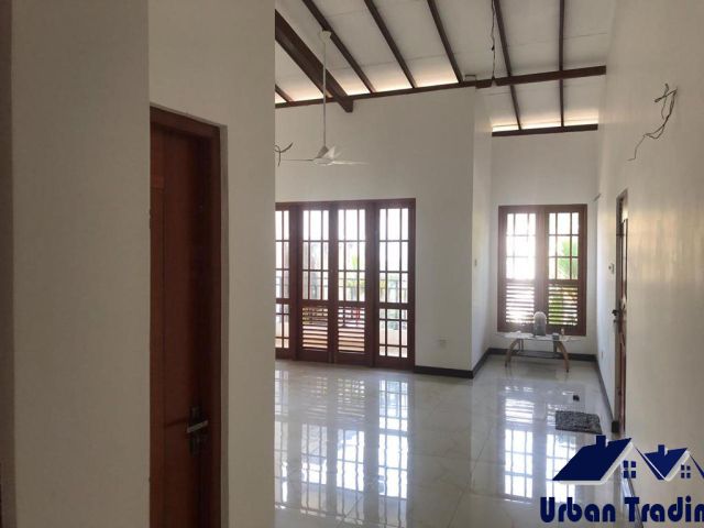 Well Designed Two Story Modern House For Sale in Wellampitiya – photo 2